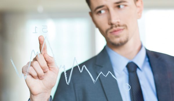 Attribution marketing multi-touch dans HubSpot : mesurer le ROI réel de vos campagnes email, chat et automation